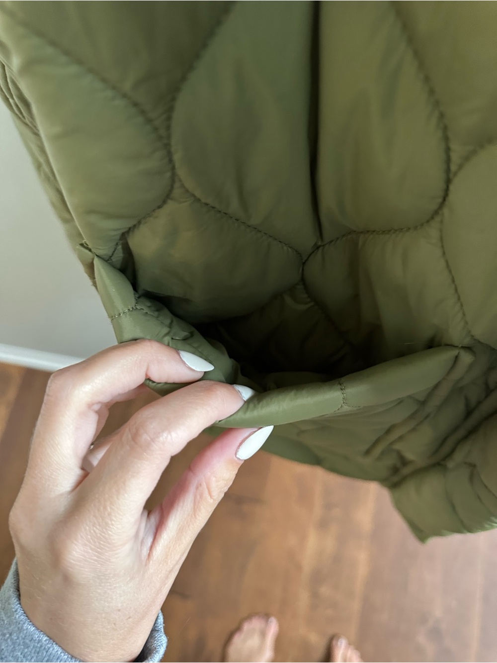 SHEIN Olive Green Quilted Women's Puffer Jacket - Picture 3 of 7